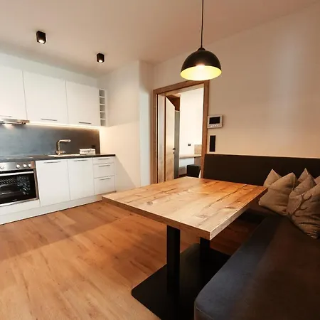 Johann * Neustift im Stubaital